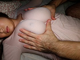 襲いたくなるデカ乳夜這い 50名　サンプル画像05